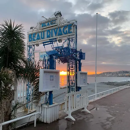 Lumineux Dernier étage Avec Terrasse, Proche Apartamento Niza