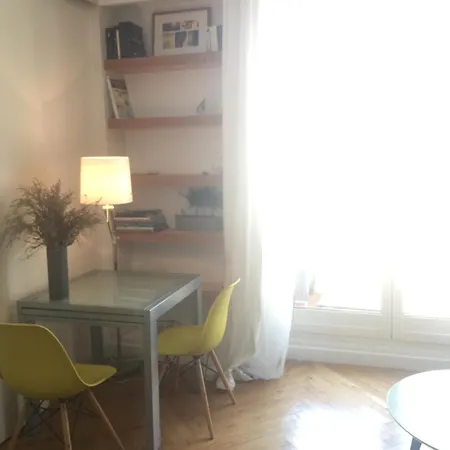 Lumineux Dernier Etage Avec Terrasse, Proche *