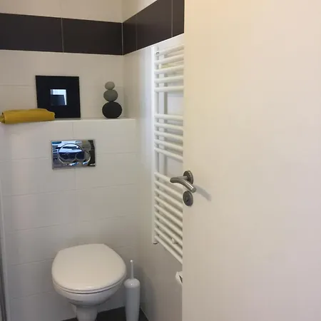アパート Lumineux Dernier Etage Avec Terrasse, Proche